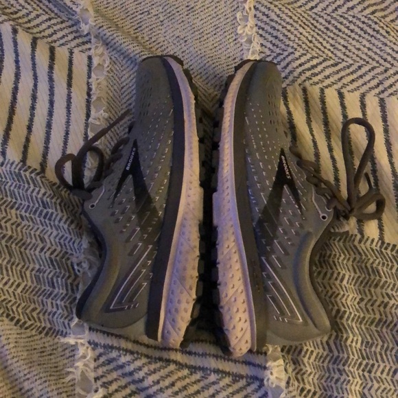 Brooks ghost shoes size 6 - Picture 2 of 13